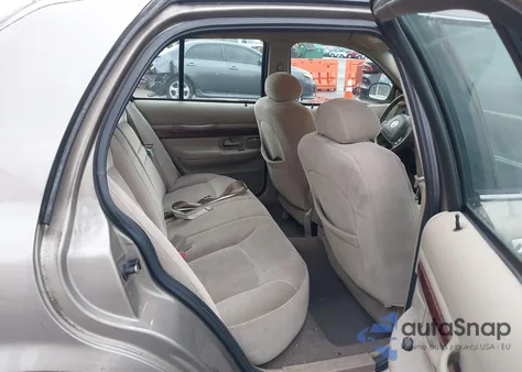 2002 Mercury Grand Marquis Gs из США, поврежденный, VIN 2MEFM74W22X663448